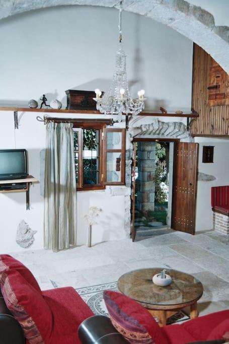 Traditional Villa With Pool In Sfakia Imbros المظهر الخارجي الصورة