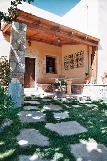 Traditional Villa With Pool In Sfakia Imbros المظهر الخارجي الصورة