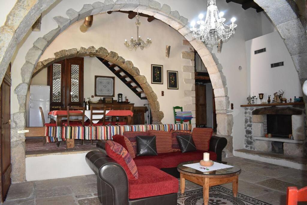Traditional Villa With Pool In Sfakia Imbros المظهر الخارجي الصورة